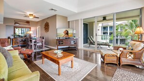 House, 1 King Bed with Sofa bed, Partial Ocean View (Vista Waikoloa B302) | Living room - Vista Waikoloa B302 (Waikoloa)