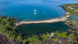 House, 1 King Bed with Sofa bed, Partial Ocean View (Vista Waikoloa B302) | Beach - Vista Waikoloa B302 (Waikoloa)