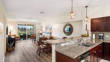 Condo, Multiple Beds, Golf View (Fairway Villas Waikoloa A21) | Private kitchen
