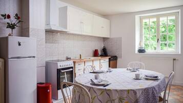 KylskÄp, ugn, spishÀll och diskmaskin