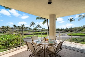 Apartment, Mehrere Betten, eingeschränkter Meerblick (Vista Waikoloa B206) | Speisen im Freien