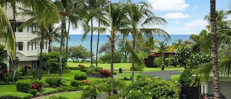 Condo, Multiple Beds, Partial Ocean View (Vista Waikoloa B206) | Property grounds