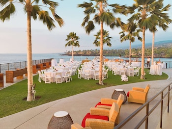 Outdoor wedding area at OUTRIGGER Kona Resort & Spa