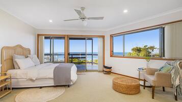 4 bedrooms, iron/ironing board, free Internet