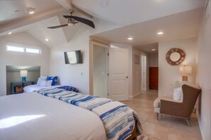 3 bedrooms, desk, iron/ironing board, travel cot