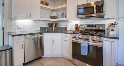 Paradise Isle in Mission Beach with A/C!