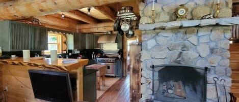 Refrigerador, horno, parrilla de estufa y cafetera y tetera