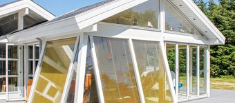 Stunning home in Løkken with WiFi