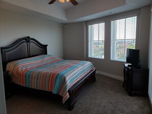 2 bedrooms, free WiFi, bed sheets, wheelchair access