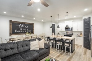 Townhome, Multiple Beds, Mountain View (Our Happy Place) | Private kitchen