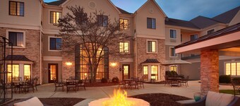 King Suite. Free Breakfast. Pool & Hot Tub. Great for Business Travelers!