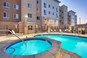 A heated pool - King Suite. Free Breakfast. Pool & Hot Tub. Gym. Great for Business Travelers! (Lehi)