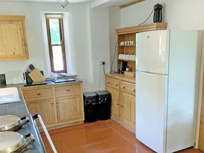 Oven, dishwasher, high chair, freezer