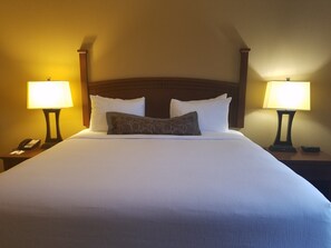 1 bedroom, in-room safe, iron/ironing board, free WiFi