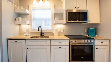 House, Multiple Beds (Anchored Inn) | Private kitchen | Fridge, cookware/dishes/utensils