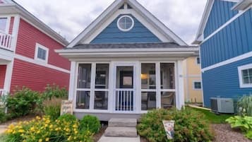 Hus - 1 queensize-seng (Peaceful River Nights) | Udendørsområde