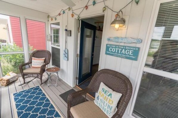 Ferienhaus, 1 Queen-Bett (Peaceful River Nights) | Balkon
