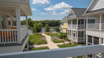 Casa, varias camas (Spyglass Inn) | Áreas de la propiedad