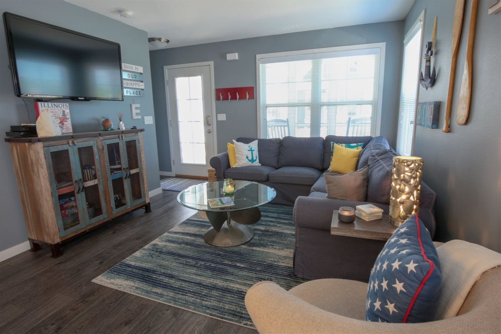 House, Multiple Beds (Spyglass Inn) | Living room