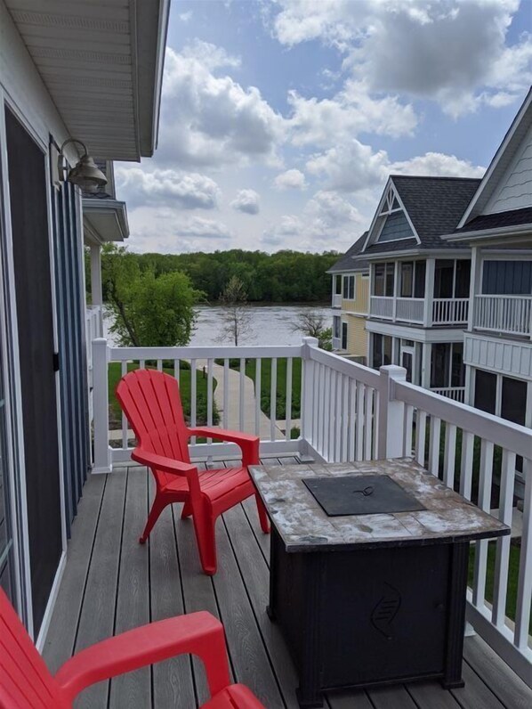 House, Multiple Beds (Spyglass Inn) | Balcony