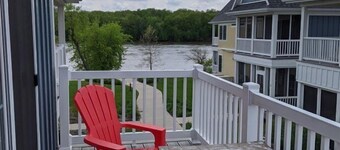 Spyglass Inn
