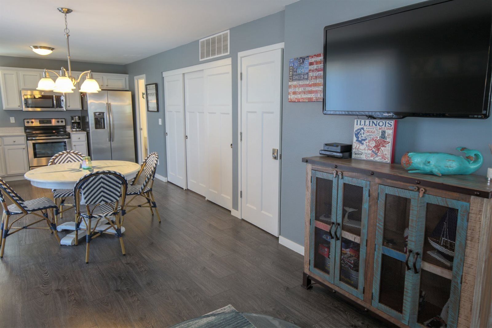 منزل - عدة أسرّة (Spyglass Inn) | تناول الطعام