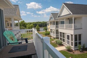 Property grounds - Spyglass Inn (Ottawa)