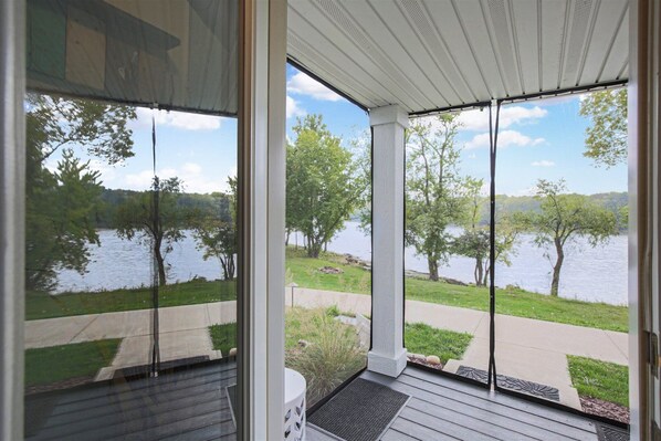 House | Exterior - Serenity Now #24 (Ottawa)