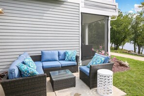 House | Balcony - Serenity Now #24 (Ottawa)