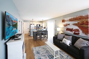 House, 2 Queen Beds (Red Anchor) | Exterior