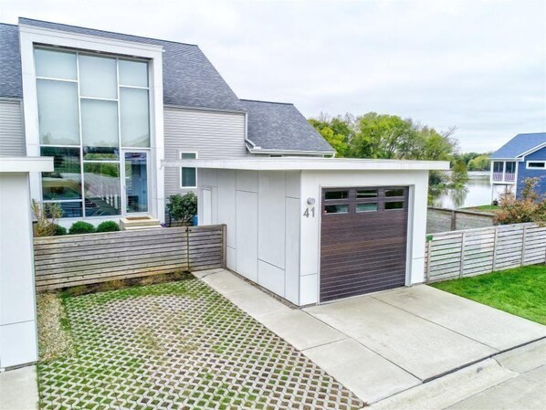 House, Multiple Beds (Serendipity) | Exterior - Serenity 41W (Ottawa)