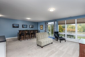 Hus - flere senge (Serendipity) | Stue | Tv