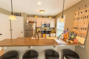 House | Private kitchen - Seasons in the Sun #22 (Ottawa)