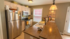 House | Private kitchen - Seasons in the Sun #22 (Ottawa)