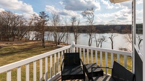 House | Balcony - Rollin` on the River #25 (Ottawa)
