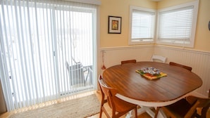 House | Private kitchen - Rollin` on the River #25 (Ottawa)