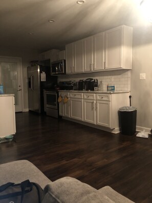 Fridge, microwave