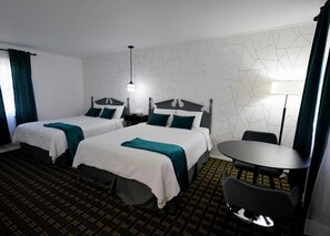 Habitación exclusiva, 2 camas de matrimonio, no fumadores | Decoración individual, mobiliario individual, escritorio