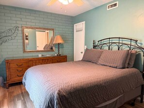 2 Schlafzimmer, Bügeleisen/Bügelbrett, kostenloses WLAN, Bettwäsche