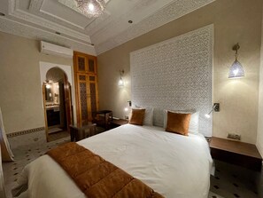 Double Room, Pool View (Bahia) | 1 bedroom, Frette Italian sheets, premium bedding, pillowtop beds