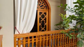 Suite, Ensuite, Pool View (Kahina)