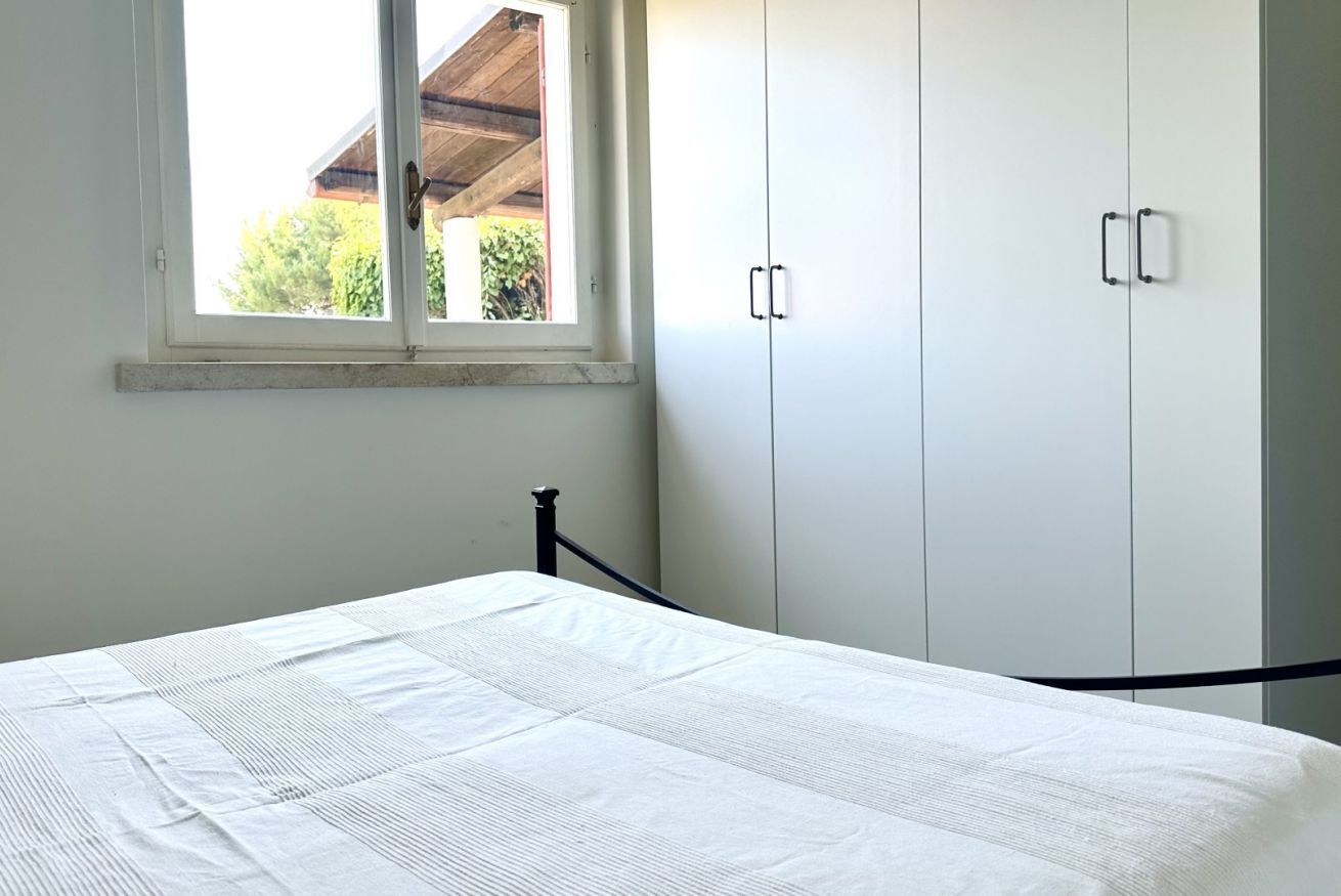 2 bedrooms, bed sheets