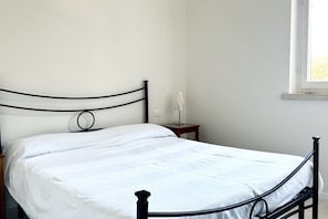 2 bedrooms, bed sheets