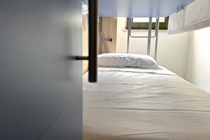 2 makuuhuonetta, vuodevaatteet