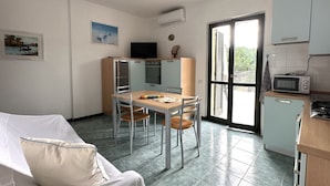 Interior - M213 - Marcelli, three-room apartment with large panoramic terrace (Marcelli)