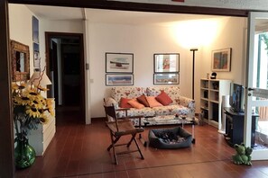 Living area - N207 - Numana, delightful villa with garden (Numana)