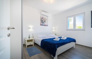 2 chambres, lit parapluie, Wi-Fi gratuit, draps fournis