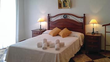 4 bedrooms, free WiFi, bed sheets