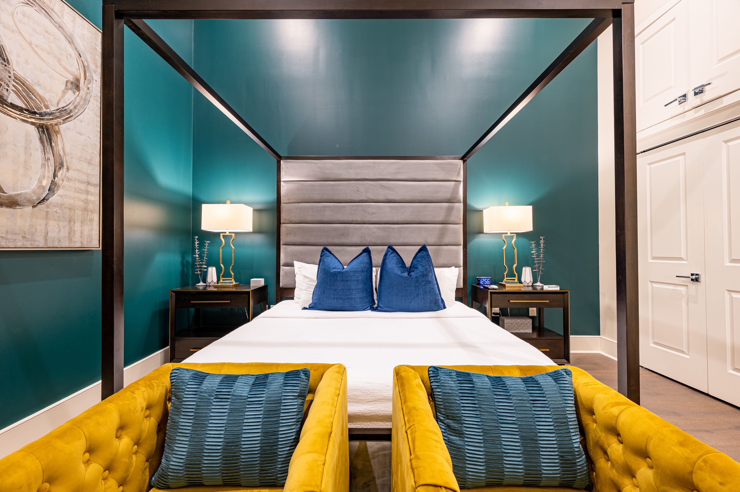 2 habitaciones, tabla de planchar con plancha, cuna de viaje y wifi 