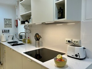 Fridge, microwave, coffee/tea maker, toaster